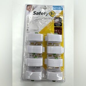 Safety 1st 8 Pc Set Deluxe Magnetic Locking System 8 LOCKS No Key UNUSED read